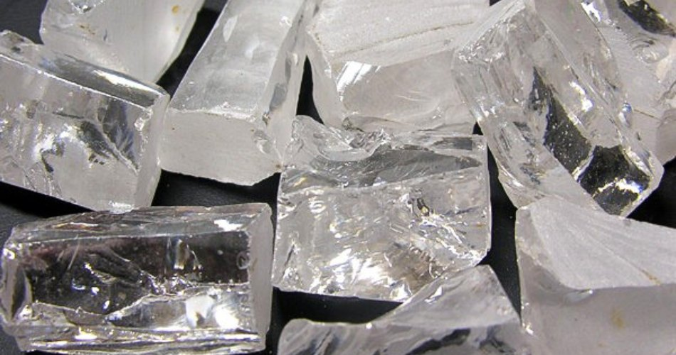 rough_cubic zirconia